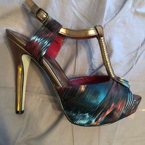 ALDO metallic print heel